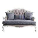 Loveseat w/3 Pillows