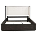 Leandro Wingback Bed