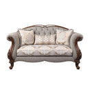 Loveseat w/3 Pillows