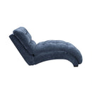 Dominick Chaise in Amigo