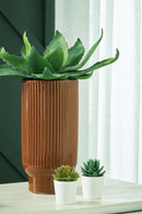 Avalyah Vase - Michael's Discount Furniture
