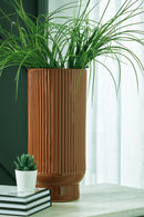 Avalyah Vase - Michael's Discount Furniture