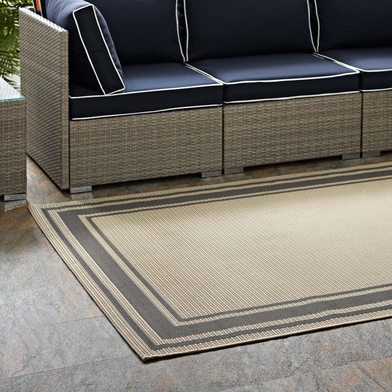 Rim Solid Border 5x8 Indoor and Outdoor Area Rug