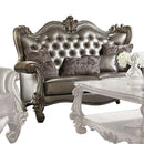 Loveseat w/4 Pillows