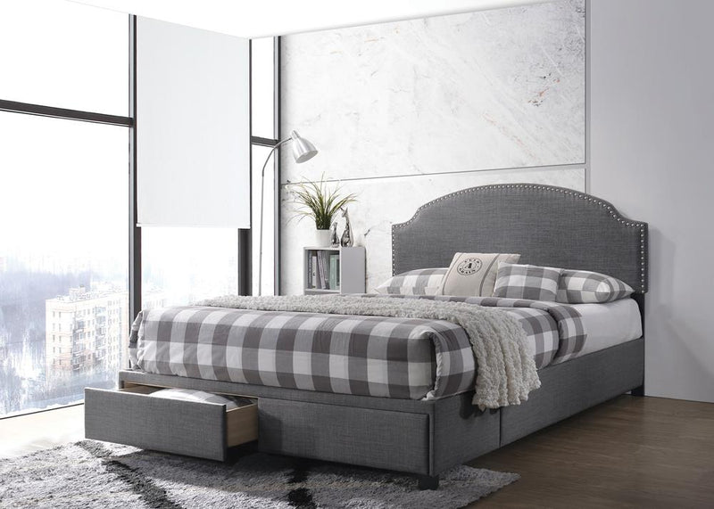 G305895 E King Storage Bed