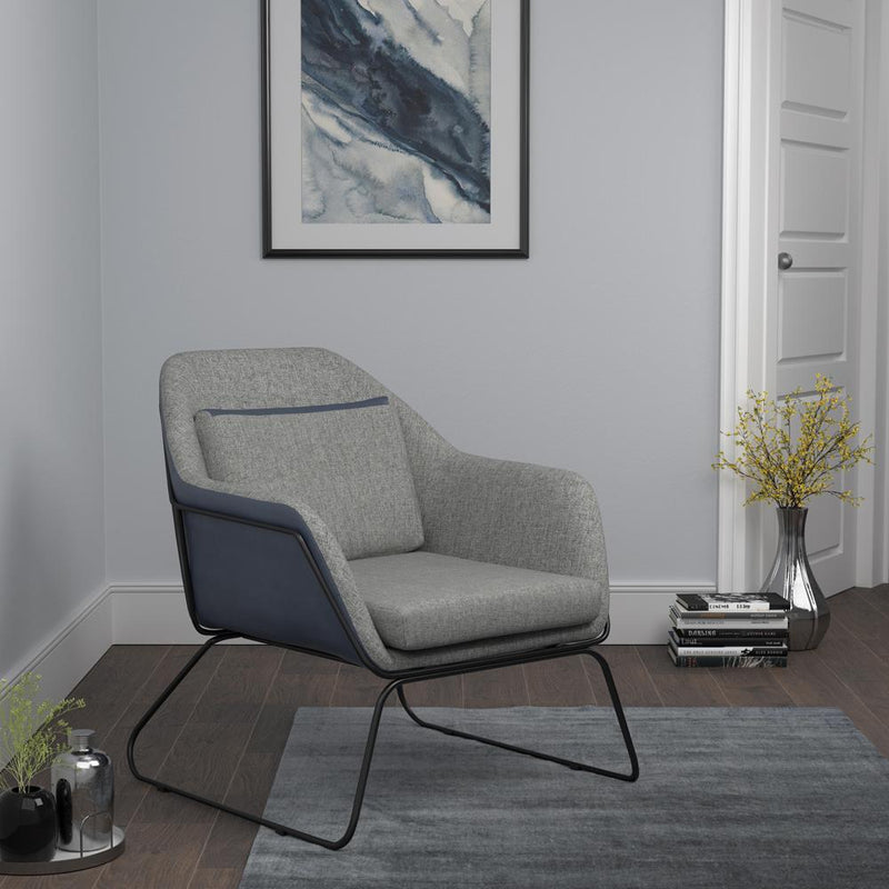 G903980 Accent Chair
