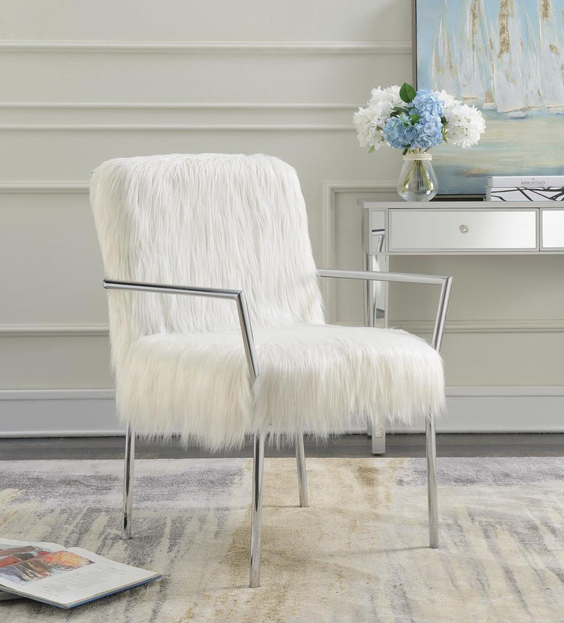 G904079 Contemporary White Accent Chair