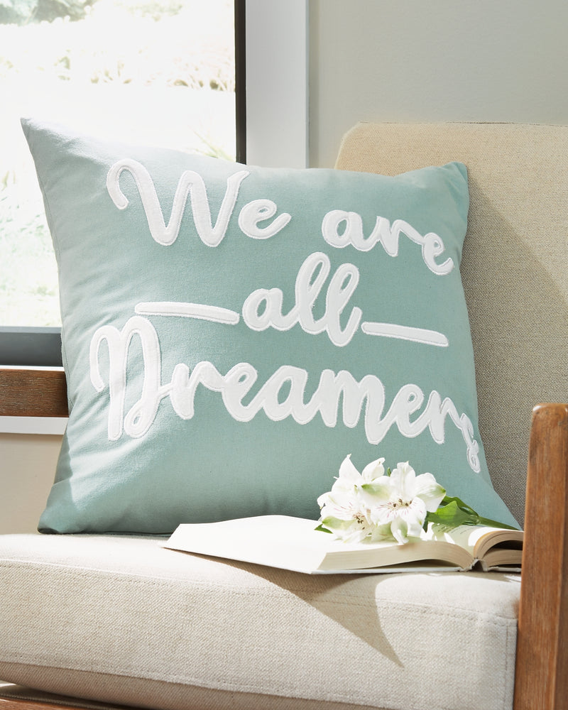 Dreamers Pillow (Set of 4)