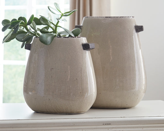 Diah Vase (Set of 2)