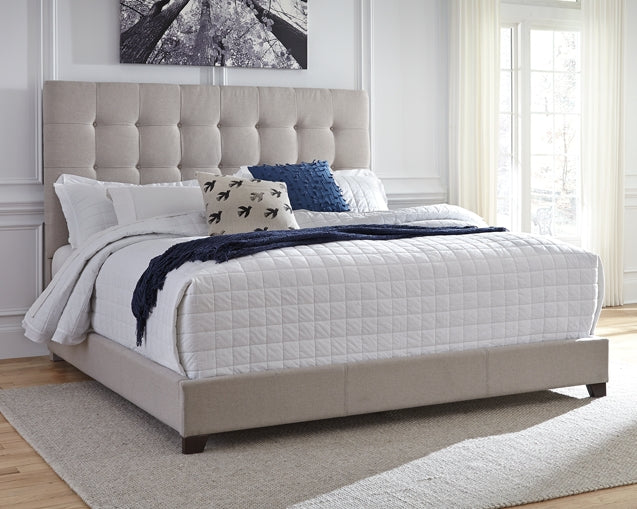 Dolante King Upholstered Bed