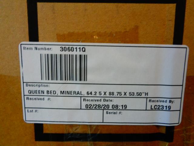 G306011 Queen Bed